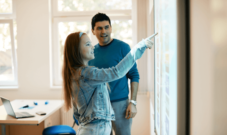 ¿Qué contiene un curso e-learning estilo gamification?